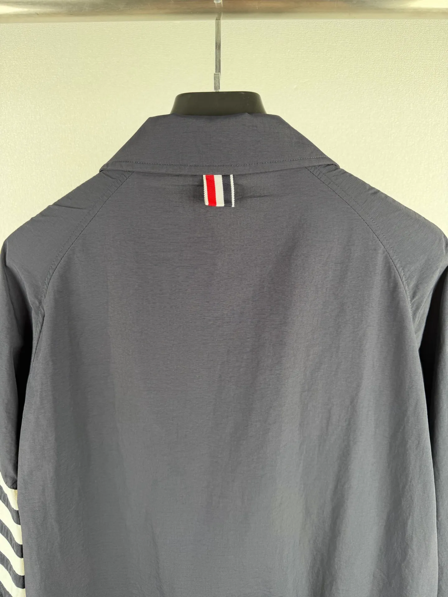 THOM BROWNE/ Navy Blue Classic 1: 2: ： 1:1 TB 1:1 TB 1:1 TB ： Size： 1 2 3 4